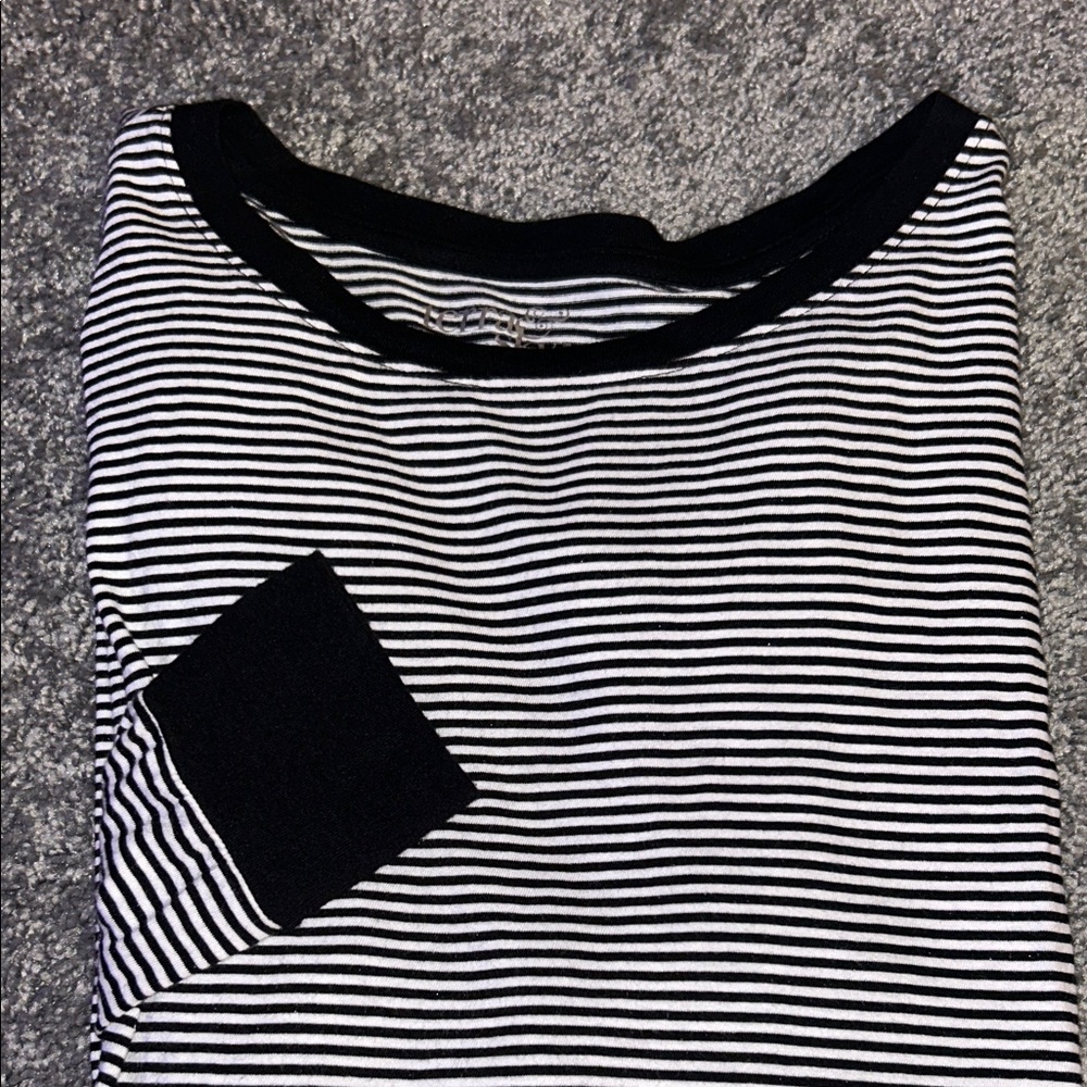 Striped Black and White Long Sleeve Tee